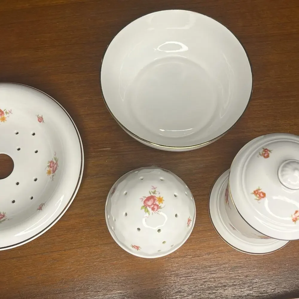 Laura Ashley Parfums Fine Bone China 3 Piece Bathroom Set Soap Dish Jar Floral